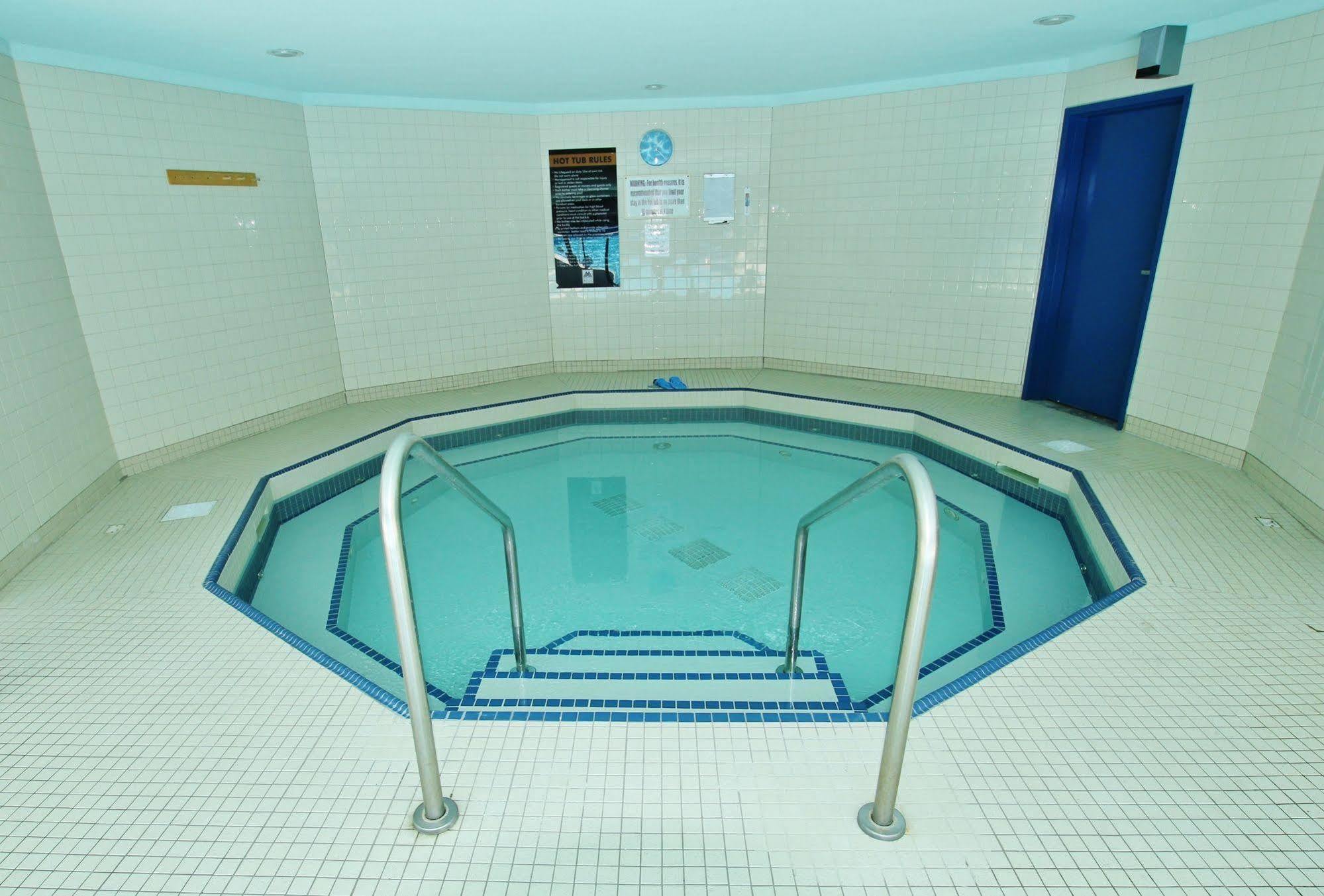 Mystic Springs Chalets & Hot Pools Кенмор Екстер'єр фото